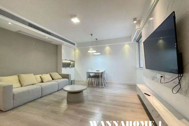 Spacious&Modern&Really Bright 2Bdrs 1Bath Apt+Zhong Shan Park+Awesome View