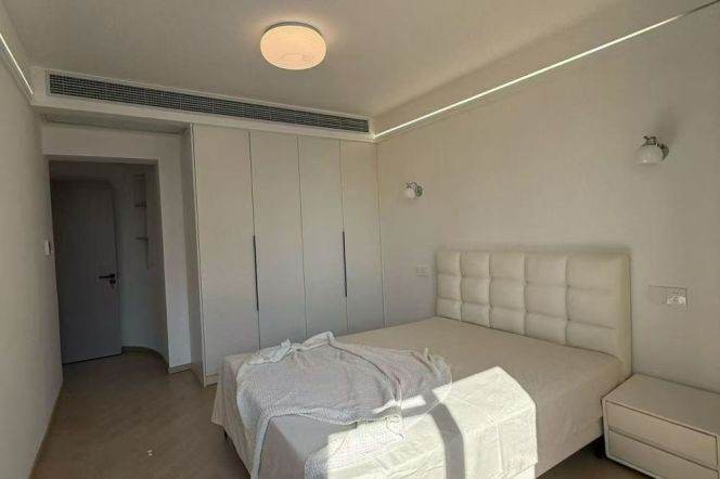 Beautiful 3Brm With Central AC Near Line 2/7 Jing'an Temple