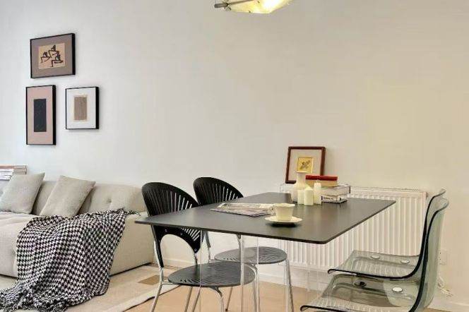 Changshu Rd,  Bright 1br, wall heating, central AC, Oven 