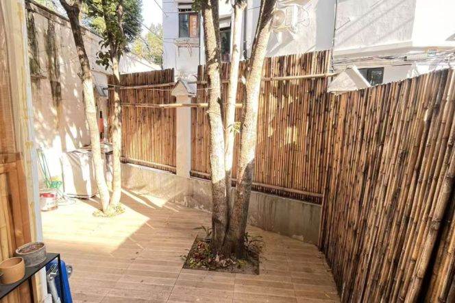 Spacious 1br 1lr with beautiful yard @Yueyang rd