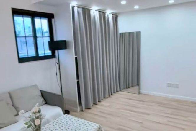 Super cozy & spacious 1br duplex apt nr Changshu Line 1/7  