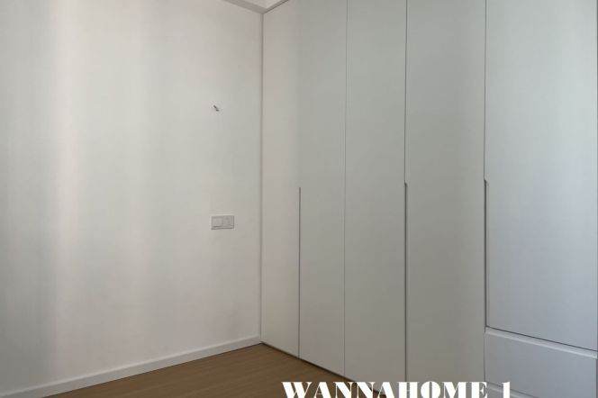 Spacious&Modern&Bright New 2Bdrs 1Bath Apt+Huge Balcony+L2/3/4 Zhong Shan Park 