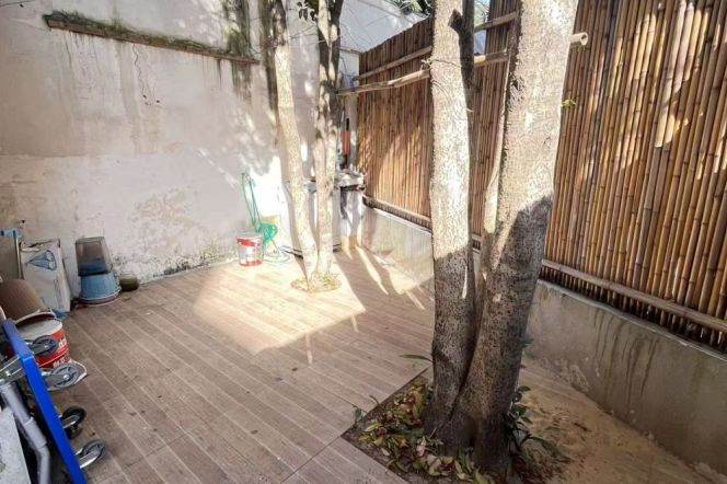 Spacious 1br 1lr with beautiful yard @Yueyang rd