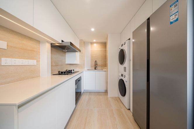 Morden 2brs with floor heating in in Zhong Shan park