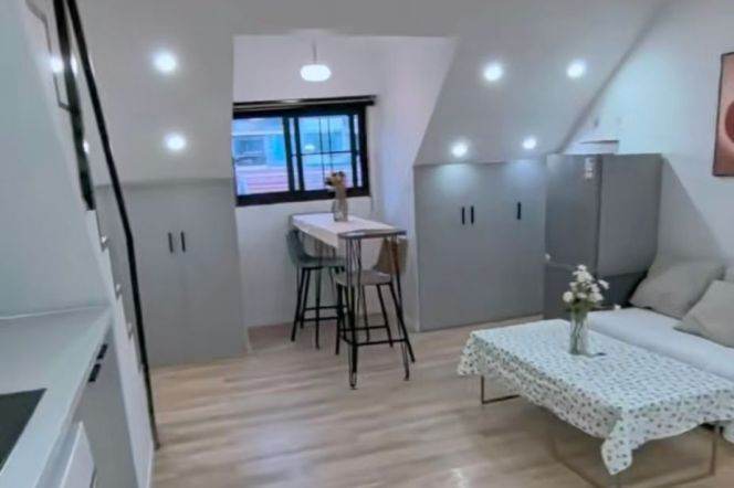 Super cozy & spacious 1br duplex apt nr Changshu Line 1/7  