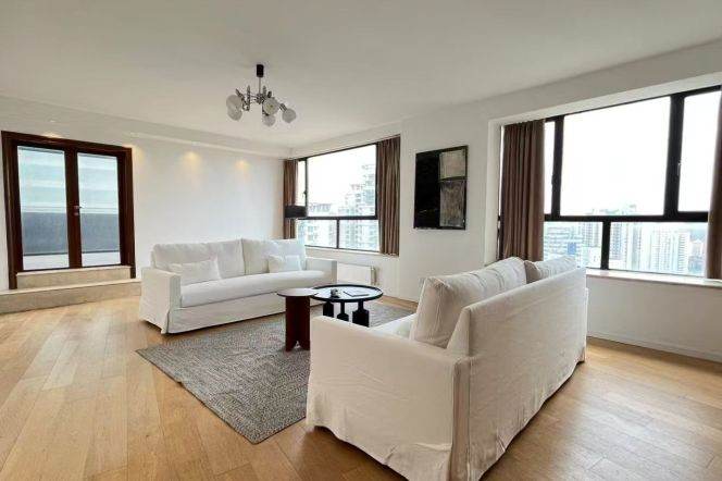 Stunning Penthouse 360㎡ 5BR 3BA w/Terrace in Xujiahui