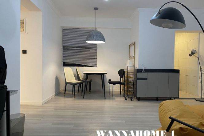 Spacious&Modern Elevator 2Bdrs 2Baths Apt+L2/3/4 Zhong Shan Park+Large Closets