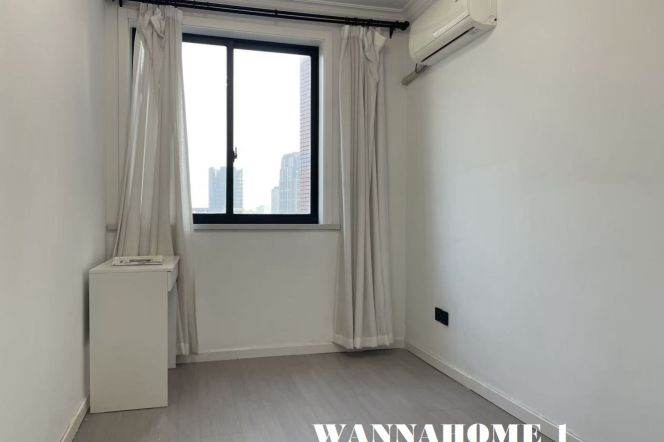 Awesome View/Modern&Spacious 3Bdrs 2baths Apt+Jiao Tong Uni.+ L3/4/10 Hongqiao Rd