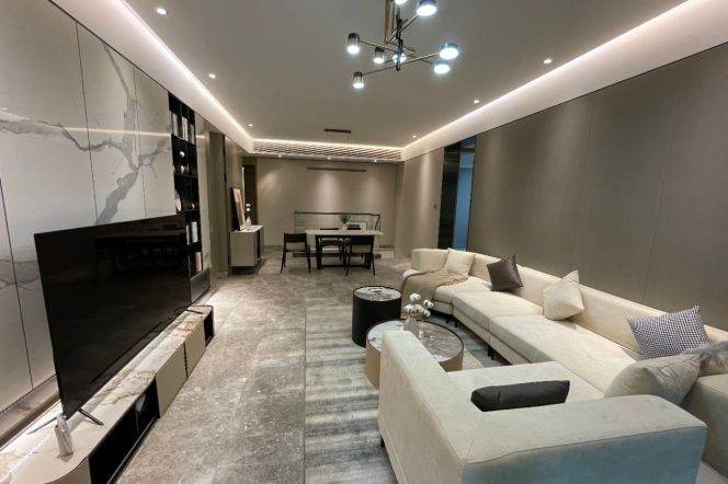 4BR 3BTH w/ Basement & Floor Heating nr LaoXiMen M8/10