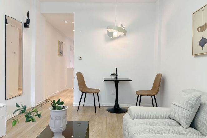 Jing'an, Cangping Rd, Modern &Cozy  1br ,oven 