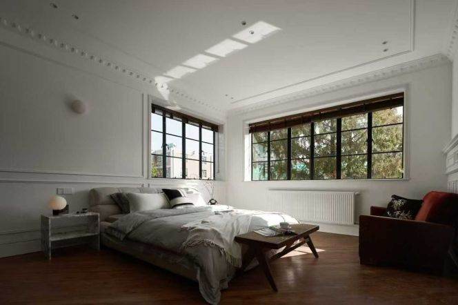 Xingguo rd/Huaihai M. rd 4brs/2lv/2bt apt with balcony; L10/11