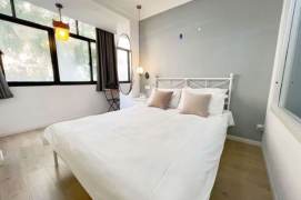 Luxury 1BR Suite | Steps from IAPM & Huaihai Road