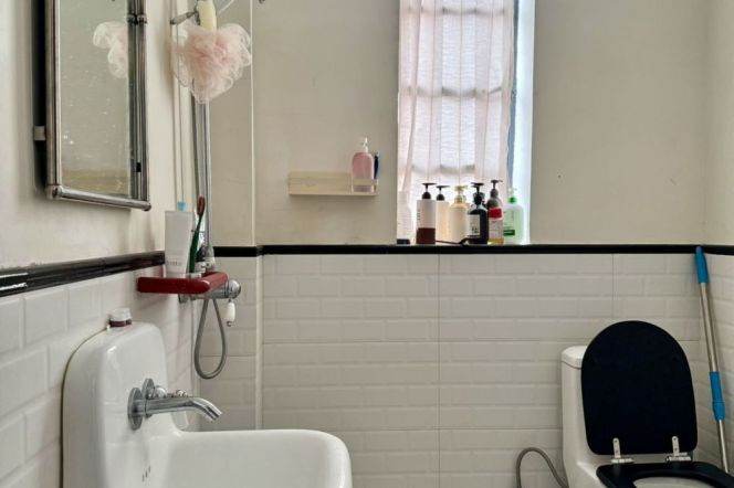 Historical Building 1br near Line 1 Hengshan Road St.