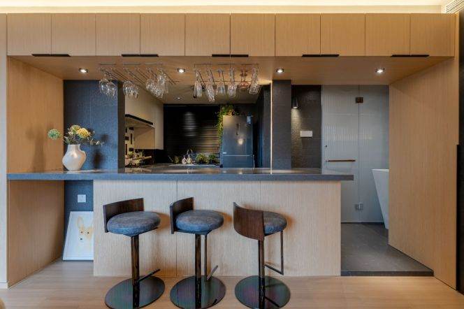 xintiandi/huaihai rd 2br120sqm