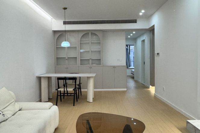 Simple & Beautiful 2BR + Big windows | Hanzhong rd metro L2/12/13  | Good view