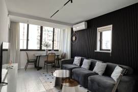 Impressive 1BR Apt /Jiangsu rd L2&11/Lots storage/Bright warm/7.8K