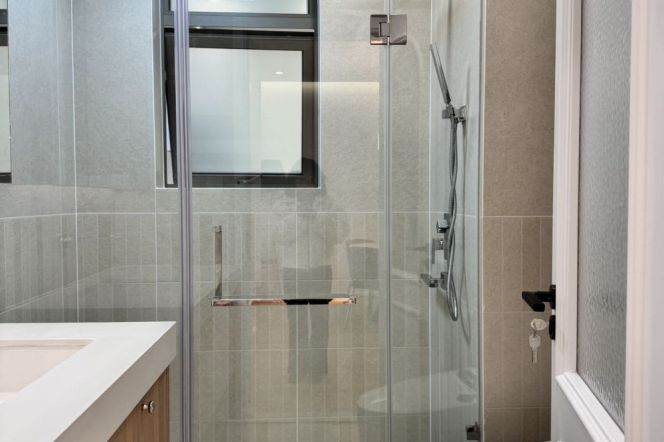 Suzhou Creek | Simple & Beautiful 1BR + Big windows | Hanzhong rd metro | Good view