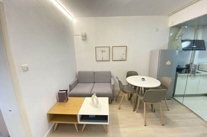 Elevator 2Brs/1Lr/1Bt apt nr Jiashan rd,M9/12