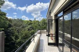 2 br+2 bath 130 sqm charming old Apt &terrace/changshu rd 26K