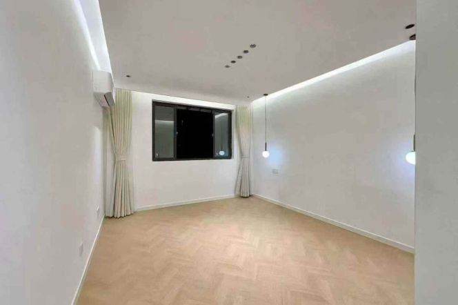 Langao rd cozy 2BR 1LR@L7,double south/Nice deco&location