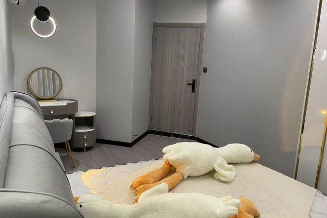 Spacious-near the ECNU/ ECUPL/and SJTU-lift-Caoyang rd/Putuo area/L3/4/11/13/14