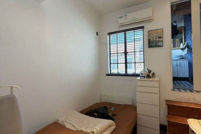 2 br+2 bath  bright old house&terrace/Julu rd only 9.5K