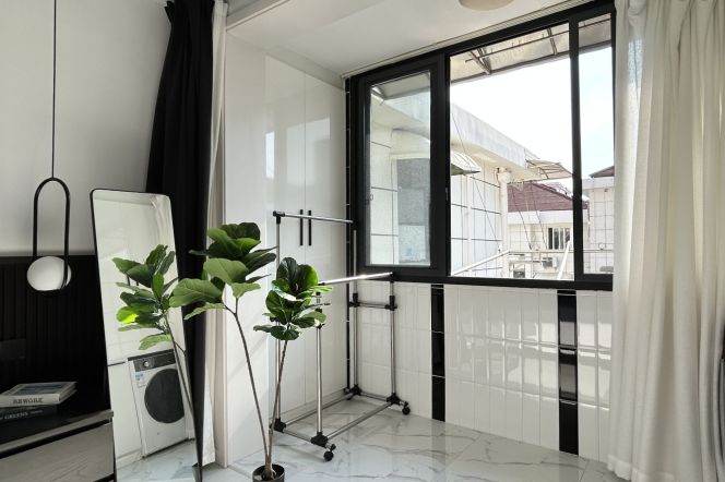 Impressive 1BR Apt /Jiangsu rd L2&11/Lots storage/Bright warm/7.8K