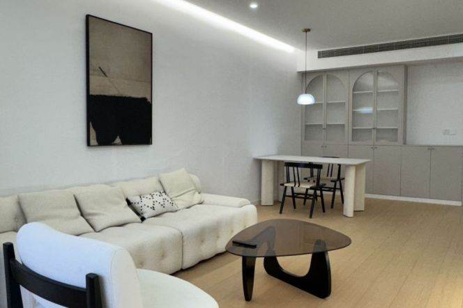 Simple & Beautiful 2BR + Big windows | Hanzhong rd metro L2/12/13  | Good view