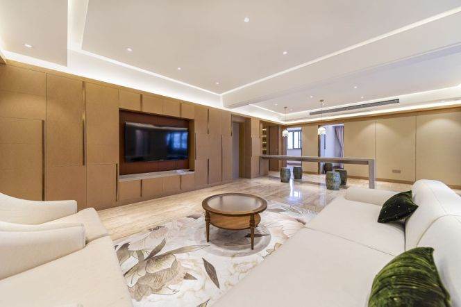 190 sqm 3+1 br modern Apt &floor heating/zhongshan park 18.8K