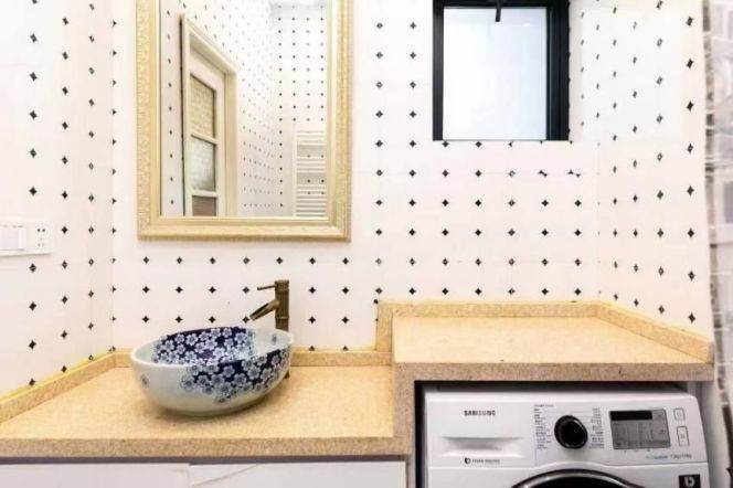 1 br cozy &bright Apt &oven &walk in closet/west Nanjing rd 8K