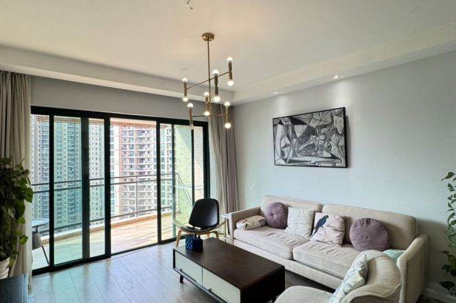 modern 3brs  modern furniture in Yanlord Huang pu river 22.5K