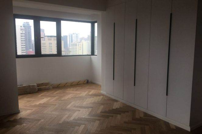 Redecorated 3Br Apt @Changle/Changshu Rd