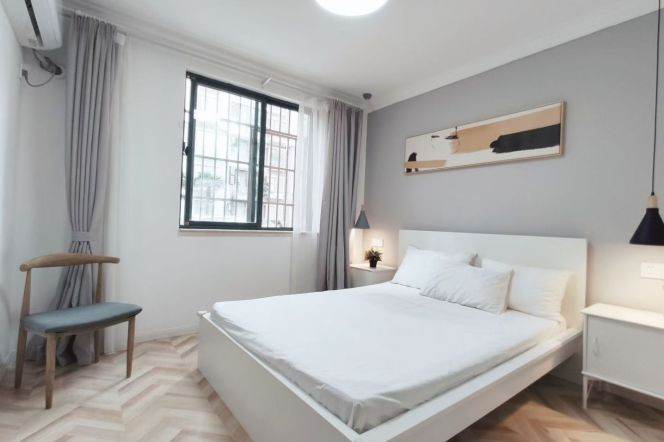 Spacious 2Brs/2Lrs/2Bts apt nr West yanan rd,M3/4