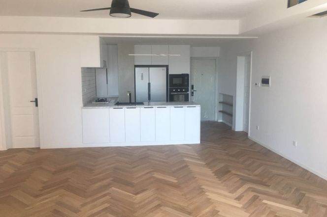 Redecorated 3Br Apt @Changle/Changshu Rd