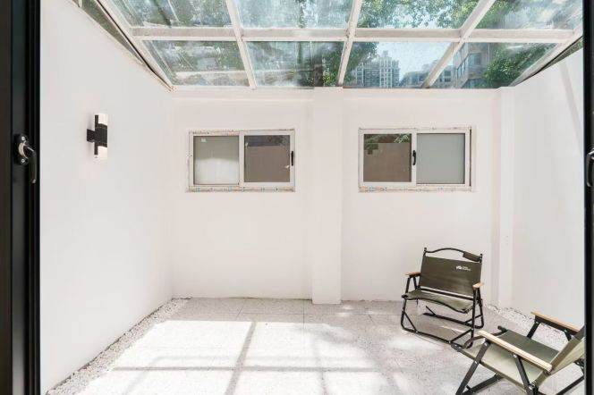 Jiashan rd/Yongjia rd floor heating 1br/2lr/1ba apt wt yard; L1/10/12