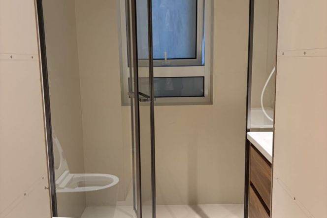 Zhongshan Park subway Station, zero distance, large 2-bedroom, greenery visible from the window