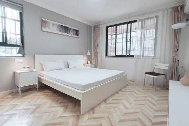 Spacious 2Brs/2Lrs/2Bts apt nr West yanan rd,M3/4