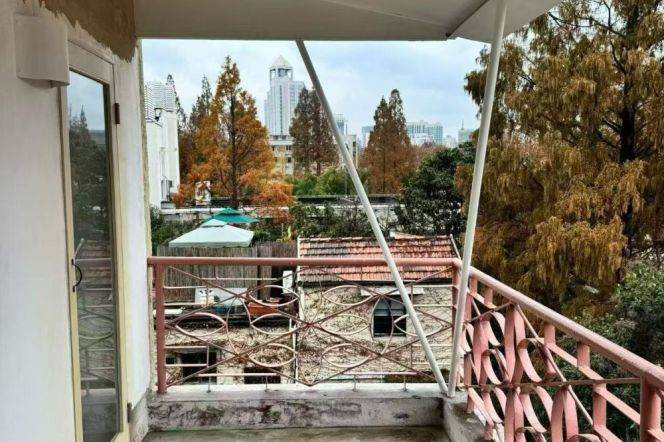 Brand new 2brs/100sqm & open balcony/oven @Changshu Rd&Line1/7