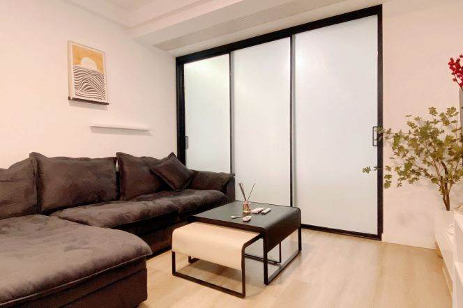  Modern 1br Apt w/Central AC nr Yuqiao Station, Line 11/18, Pudong