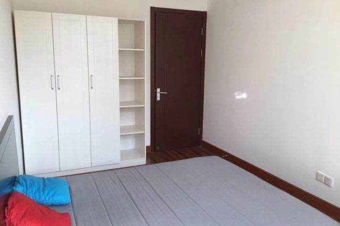 Bright room face south zhong shan park 2/3/4 Jiang su lu 2/11