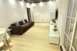 Prime 2Beds near Nanjing West Road. Grab this Floor-Heated Gem for 11,800 RMB/Month