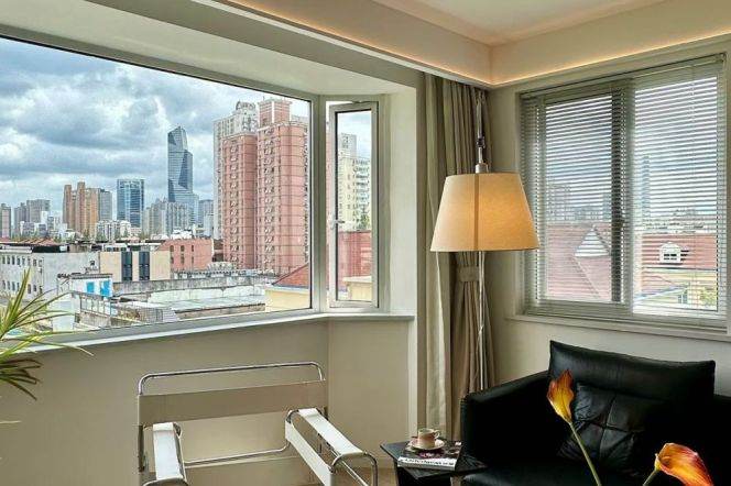 Spacious 3Brs/2Lrs/2Bts apt nr Zhongshan park