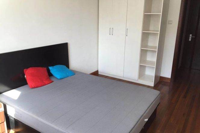 Bright room face south zhong shan park 2/3/4 Jiang su lu 2/11