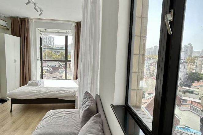 Jiashan rd elevator 1BR apartment