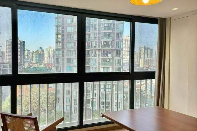 Exquisite 3Beds with Floor Heating in Jing’an/Line 7 .2
