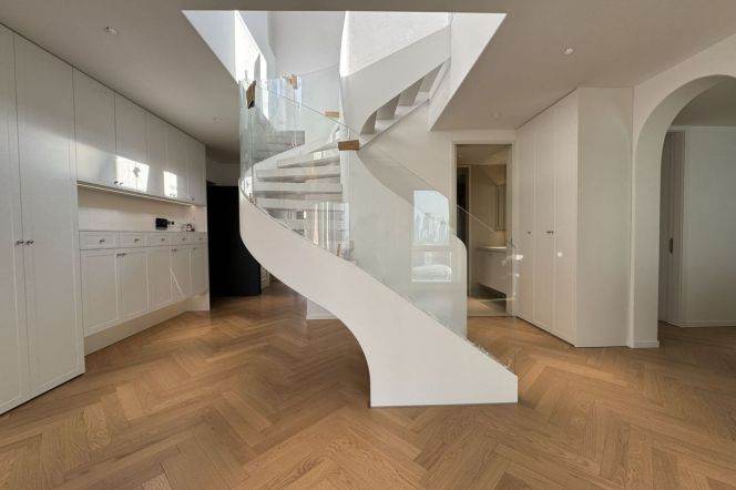 modern huge penhouse floor heating nice terrace beside Huang pu river IFC 