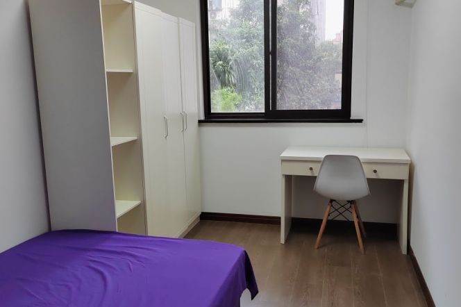 Cosy bright room Jiaotong university 10/11 hong qiao lu 10/3/4 