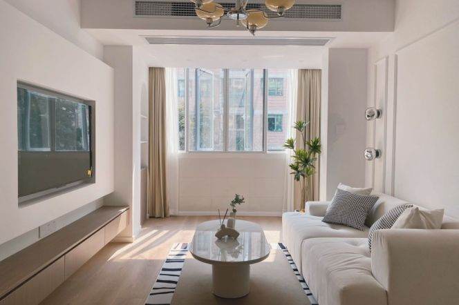 1 br stylish Apt &floor heating &oven/jiangsu rd for 9.9K