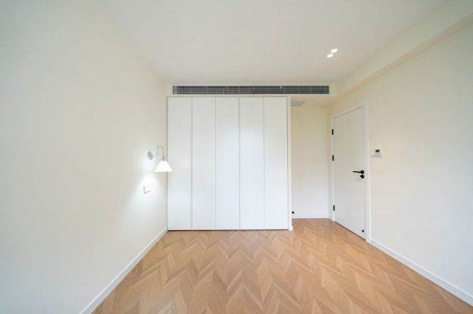 3 br 150 sqm modern Apt &floor heating &balcony/suzhou creek 20K