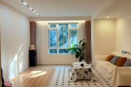 A nice Garden house 3br/2bt close to Yili Park